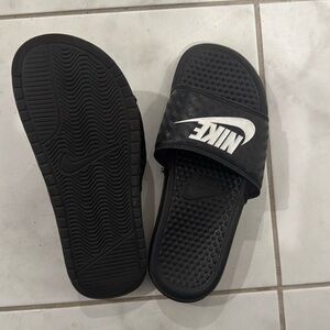 Nike slides